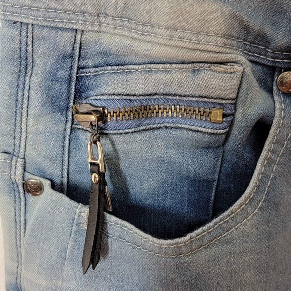 Chic Denim Distressed Blue Jeans - Picture 10 of 10